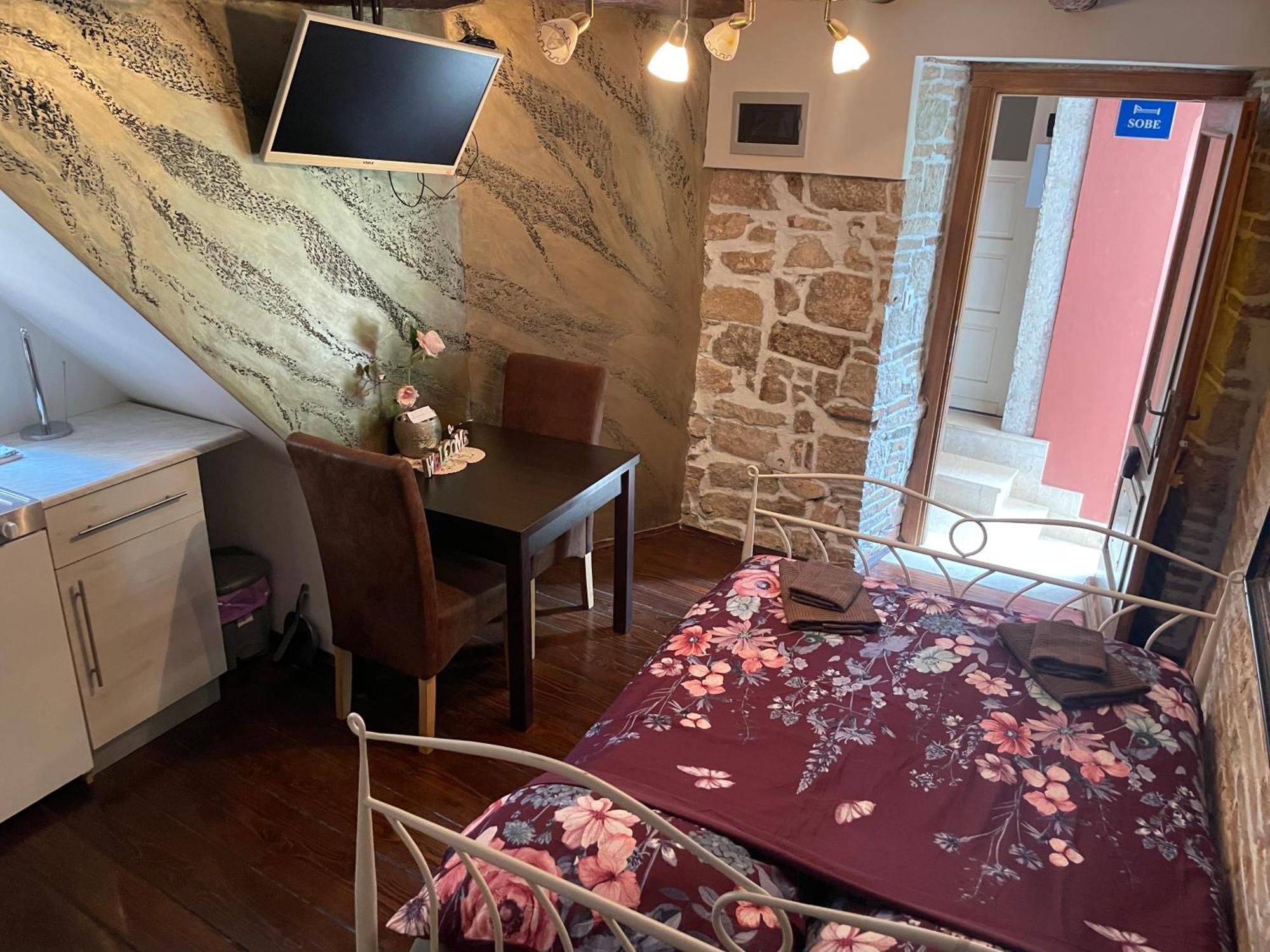 Rooms Da Angelica Old City 로비니 외부 사진